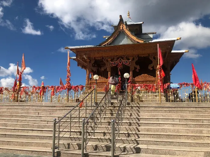 Pagoda style wooden Hatu Mata Temple at the summit of Hatu Peak